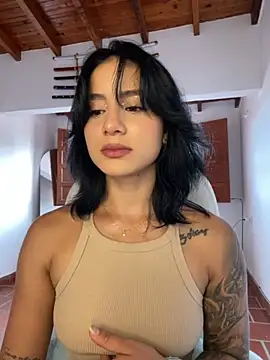 Ale Lewis online show from November 2025 07:24:02 PM