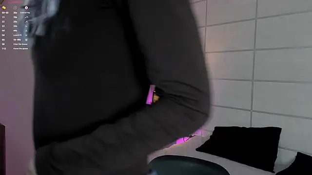 NanaRott online show from April 2026 08:09:01 PM