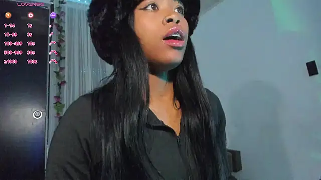 Snapshot of Mia_damm chatting on March 2025 03:41:02 AM Mia damm online show from March 2025 03:41:02 AM