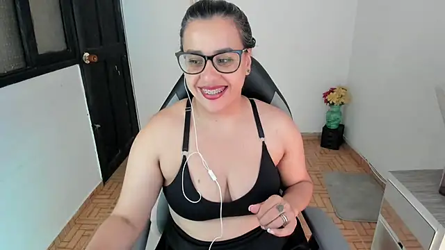 smile sweetpao online show from March 2025 06:38:02 AM