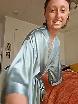 mossy kiss online show from March 2025 03:58:02 PM