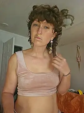 mossy kiss online show from October 2025 03:25:02 PM