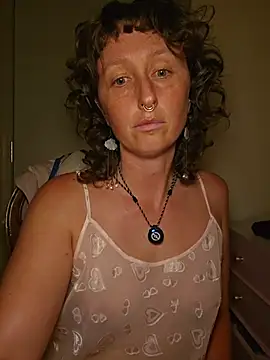 mossy kiss online show from July 2026 01:10:02 AM