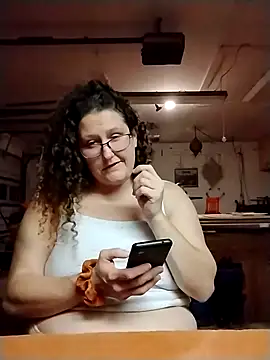 Snapshot of MissMagicMushroom chatting on December 2024 05:50:01 AM MissMagicMushroom online show from December 2024 05:50:01 AM