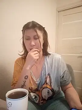 Snapshot of ROXOLANAA_SEXY chatting on February 2026 10:04:02 PM ROXOLANAA SEXY online show from February 2026 10:04:02 PM