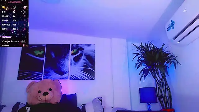 Snapshot of Sophiesweet5 chatting on February 2026 12:53:01 AM Sophiesweet5 online show from February 2026 12:53:01 AM