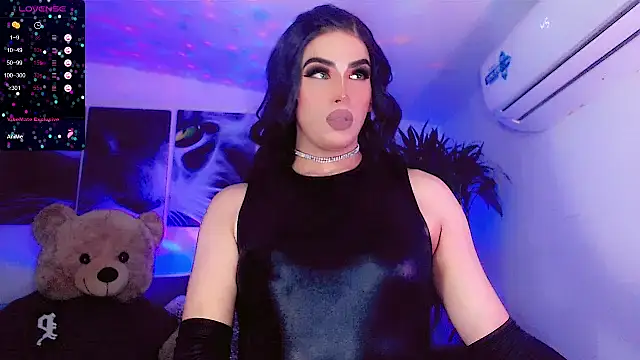 Snapshot of Sophiesweet5 chatting on April 2026 06:40:01 AM Sophiesweet5 online show from April 2026 06:40:01 AM