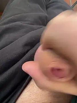 Snapshot of kleinerAlex chatting on February 2025 04:16:01 PM kleinerAlex online show from February 2025 04:16:01 PM