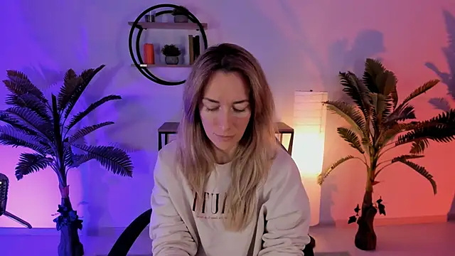 RebeccaMartinez online show from January 2025 05:37:02 AM