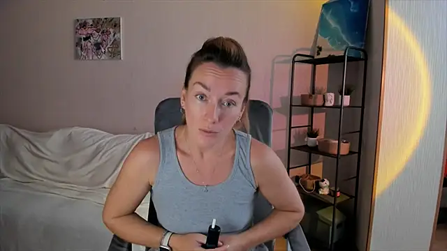 RebeccaMartinez online show from October 2025 09:29:01 AM