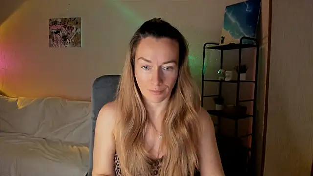 RebeccaMartinez online show from November 2025 08:02:02 AM