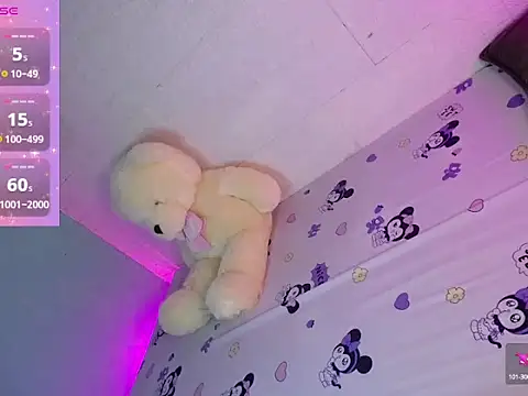 katie white online show from October 2025 12:57:02 PM