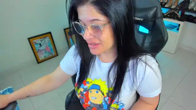 BellaFlaming online show from April 2026 10:49:02 AM