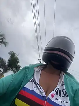 -Marivalda- online show from April 2026 07:15:02 PM