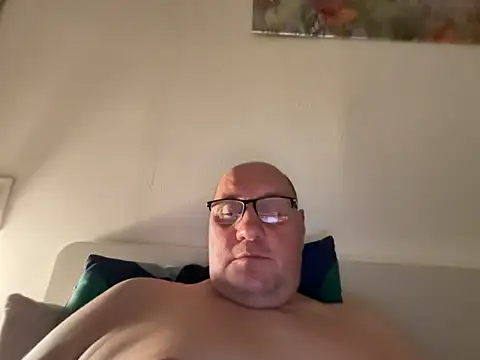 vanjbi45 online show from March 2026 08:39:01 PM