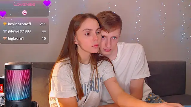 juliaanddima online show from March 2025 09:37:01 PM