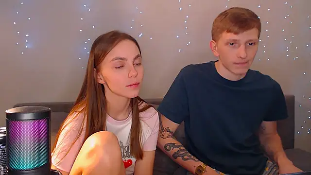 juliaanddima online show from March 2025 12:29:01 AM