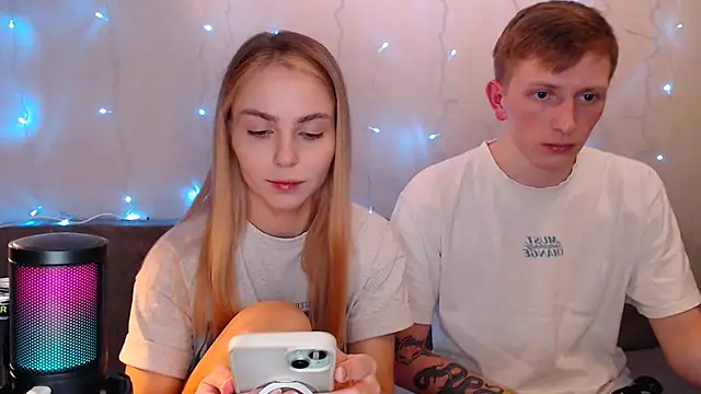 juliaanddima online show from September 2025 09:53:01 PM