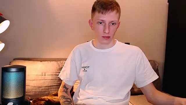 juliaanddima online show from October 2025 10:34:02 PM