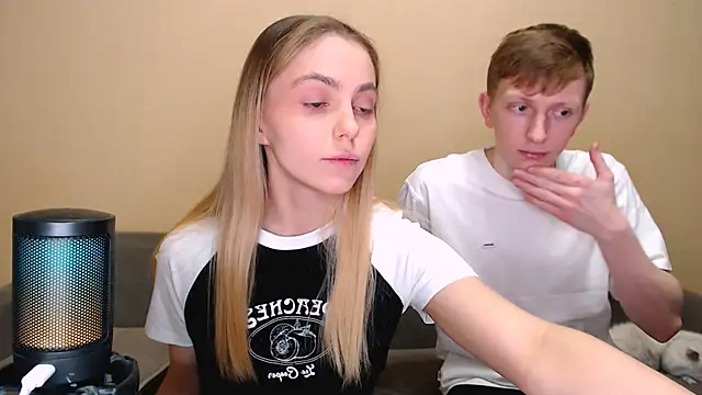 juliaanddima online show from February 2026 09:51:02 PM