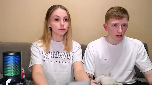 juliaanddima online show from March 2026 10:16:01 PM