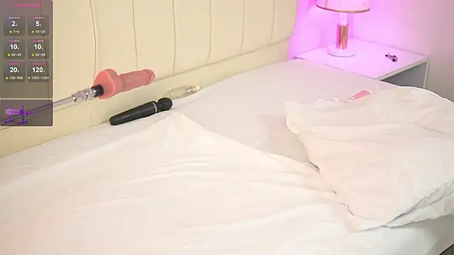 caroline adams  online show from February 2025 12:17:01 AM