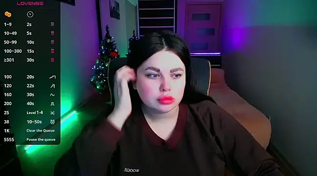 Snapshot of Emily_Mo chatting on December 2024 06:19:02 AM Emily Mo online show from December 2024 06:19:02 AM
