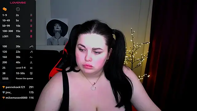 Snapshot of Emily_Mo chatting on February 2025 12:39:02 PM Emily Mo online show from February 2025 12:39:02 PM