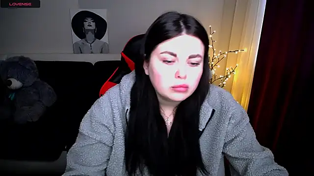 Snapshot of Emily_Mo chatting on February 2025 06:36:02 AM Emily Mo online show from February 2025 06:36:02 AM