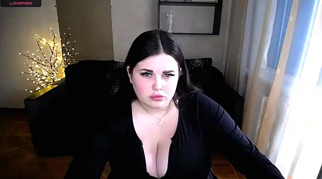 Snapshot of Emily_Mo chatting on March 2025 12:34:02 PM Emily Mo online show from March 2025 12:34:02 PM