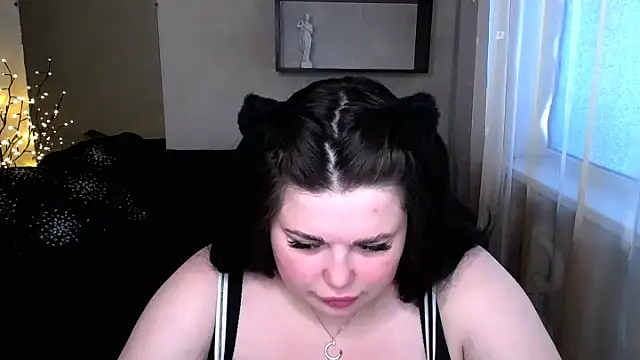 Snapshot of Emily_Mo chatting on March 2025 09:28:01 AM Emily Mo online show from March 2025 09:28:01 AM