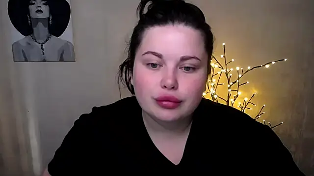 Snapshot of Emily_Mo chatting on September 2025 05:29:01 AM Emily Mo online show from September 2025 05:29:01 AM