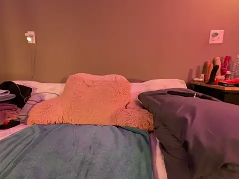 1Lustfully yours online show from April 2026 03:07:02 PM