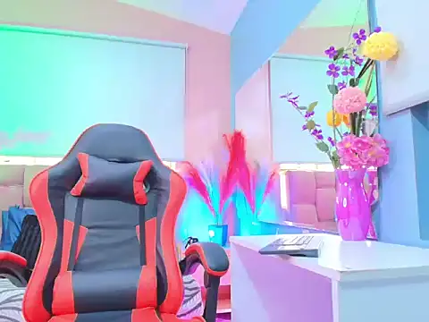 Snapshot of mia_thompsonn_ chatting on February 2026 01:39:02 PM mia thompsonn online show from February 2026 01:39:02 PM