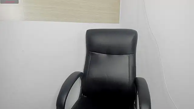 Snapshot of kiara_advani__ chatting on September 2025 02:11:02 PM kiara advani   online show from September 2025 02:11:02 PM
