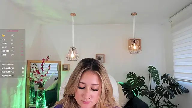 Snapshot of dina_ride chatting on March 2025 04:54:02 PM dina ride online show from March 2025 04:54:02 PM