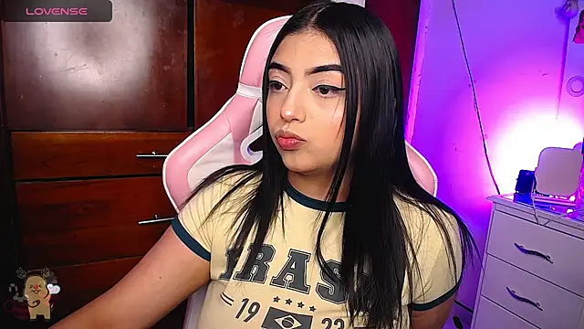 Snapshot of eva_six chatting on December 2024 11:06:02 PM eva six online show from December 2024 11:06:02 PM