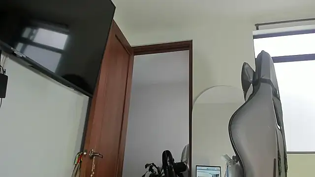 joss 111 online show from November 2025 12:08:02 PM