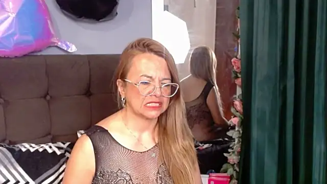 RubyWatson50 online show from February 2026 12:19:02 AM