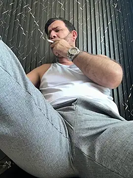 Snapshot of Maxi_TheBigDaddy chatting on July 2026 03:42:02 PM Maxi TheBigDaddy online show from July 2026 03:42:02 PM