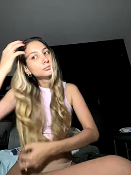 DanikRosse online show from October 2025 04:24:02 AM