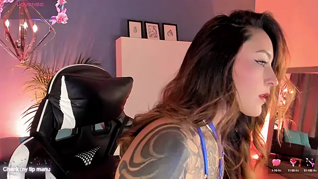 Megan inked online show from October 2025 03:07:02 AM