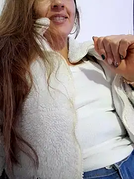 valeria teiku online show from September 2025 03:00:02 PM