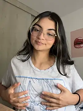 Cat2525 online show from April 2026 09:01:01 PM