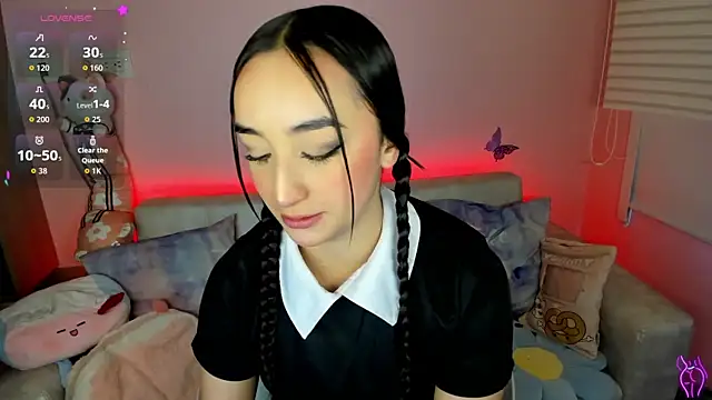 tinysara online show from March 2026 04:35:01 PM