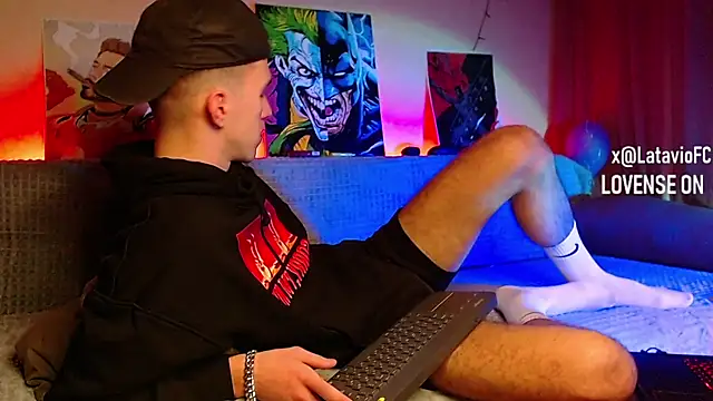 Snapshot of Midnighter_ chatting on January 2025 09:04:02 AM Midnighter  online show from January 2025 09:04:02 AM