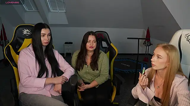 Snapshot of Amelia_Blaze chatting on October 2025 12:17:02 PM Amelia Blaze online show from October 2025 12:17:02 PM