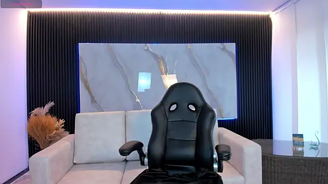 charlottewhitte online show from January 2026 01:05:02 PM