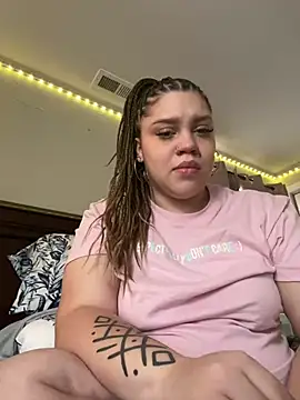 Snapshot of QueenNuttCollector chatting on January 2025 07:07:02 PM QueenNuttCollector online show from January 2025 07:07:02 PM