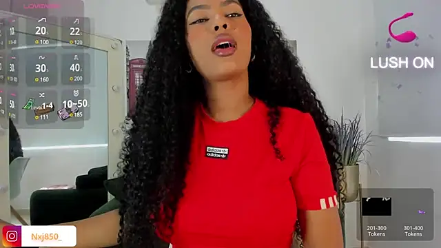 HOTBLACKANDWHITE2 online show from December 2024 05:12:01 PM